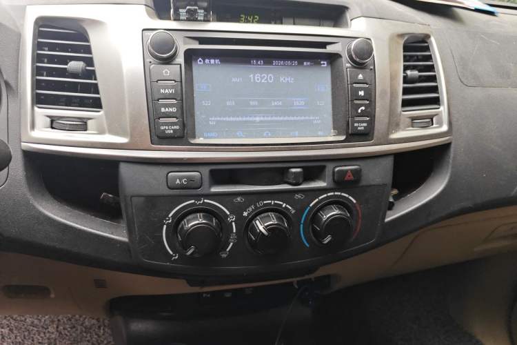 Used Toyota Fortuner  Audio And AC Panel
