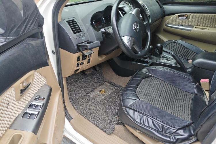 Used Toyota Fortuner  Driver Seat