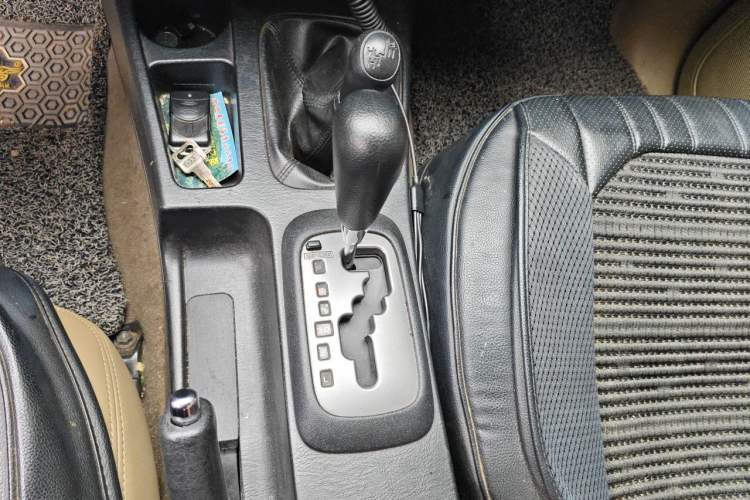 Used Toyota Fortuner  Gear Lever