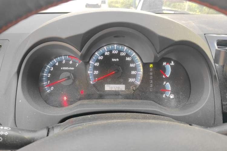 Used Toyota Fortuner  Instrument Cluster