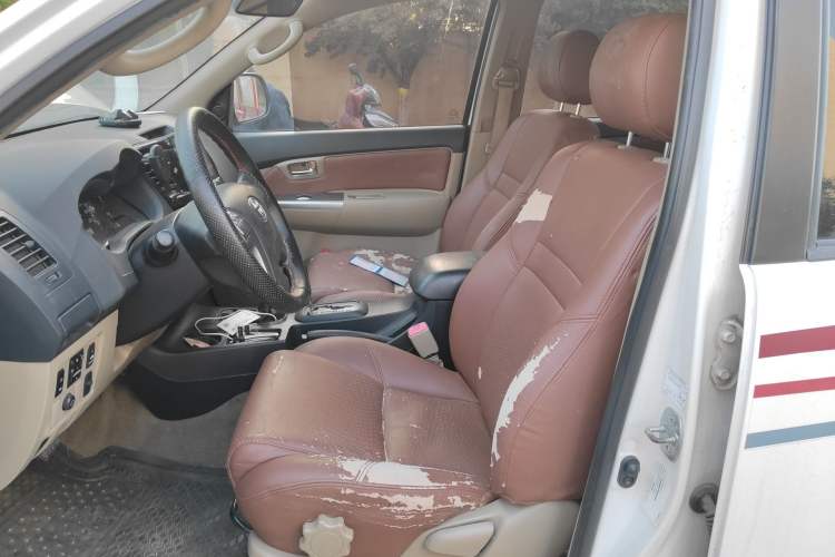 Used Toyota Fortuner  Left Front Seat