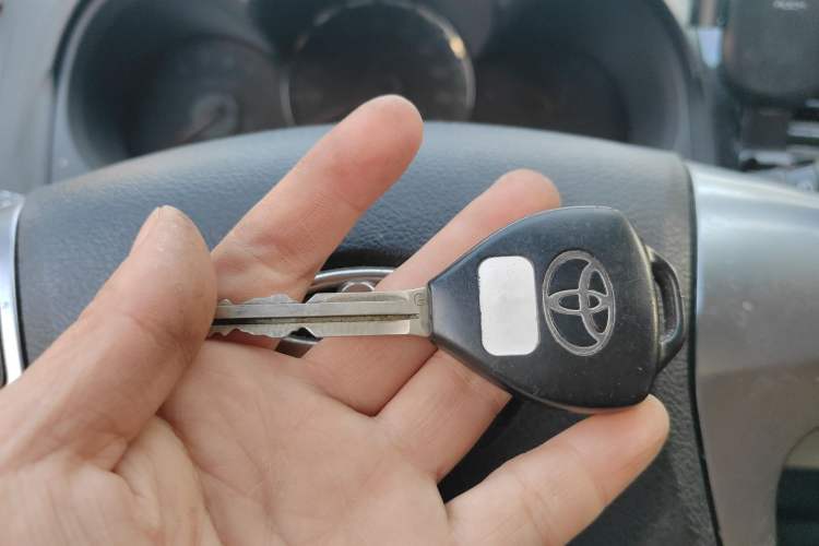 Used Toyota Fortuner  Vehicle Key