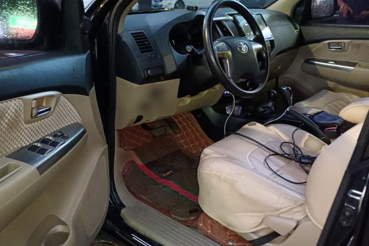 Used Toyota Fortuner 2015 2.7L Standard Edition Driver Seat