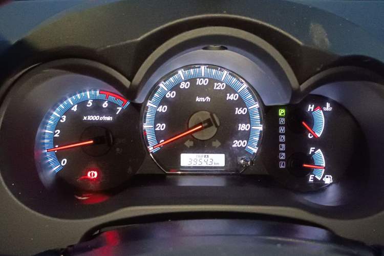 Used Toyota Fortuner 2015 2.7L Standard Edition Instrument Cluster