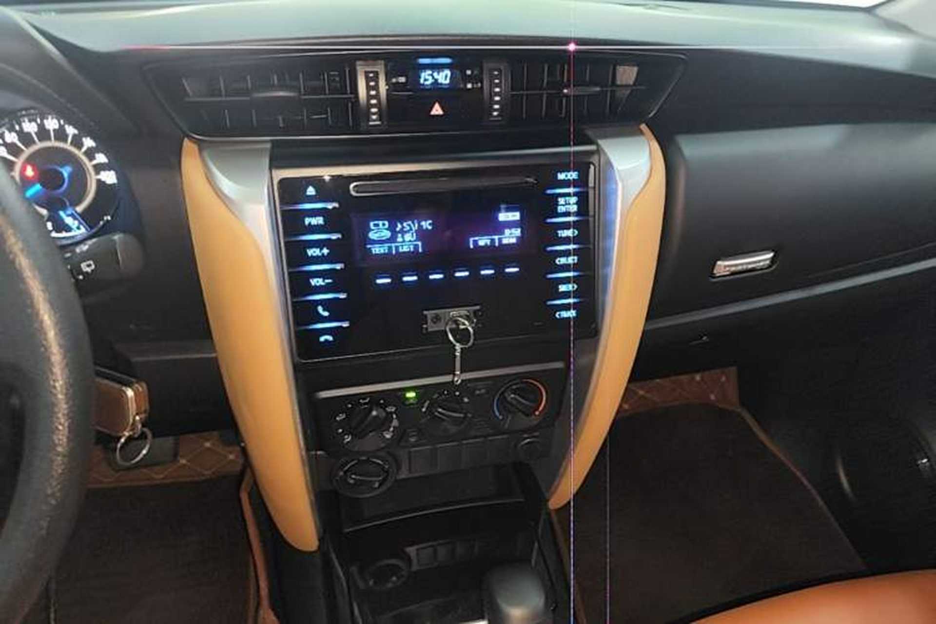 Used Toyota Fortuner  Audio And AC Panel