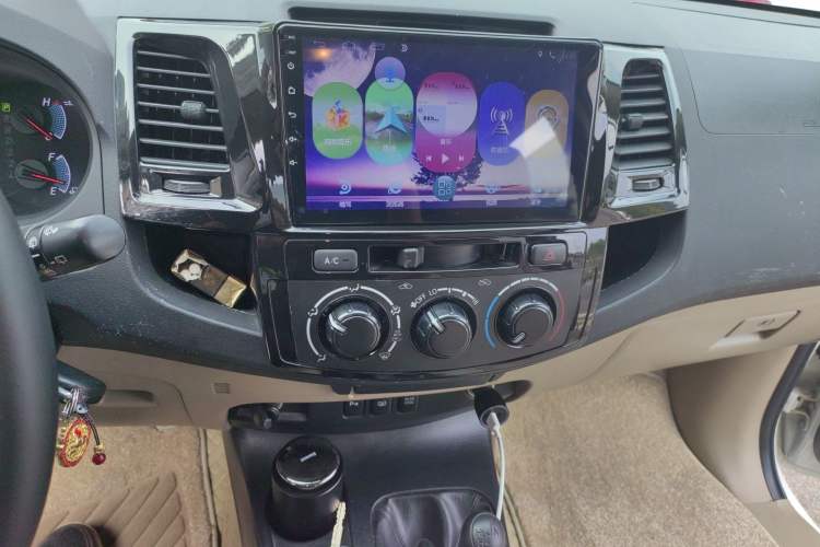 Used Toyota Fortuner 2015 2.7L Standard Edition Audio And AC Panel