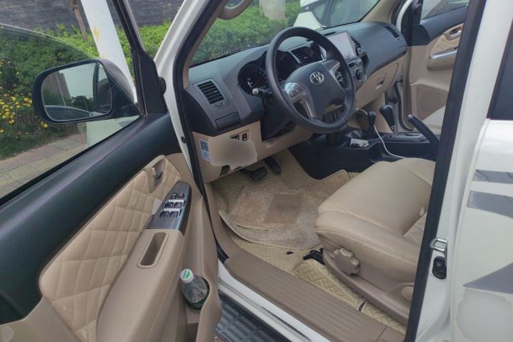 Used Toyota Fortuner 2015 2.7L Standard Edition Driver Seat