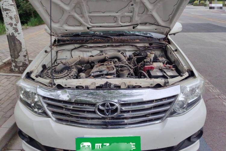 Used Toyota Fortuner 2015 2.7L Standard Edition Engine Bay