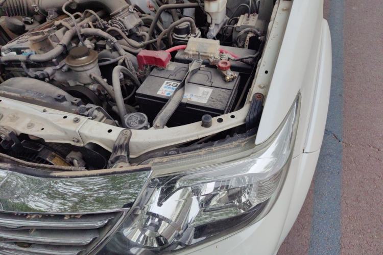 Used Toyota Fortuner 2015 2.7L Standard Edition Engine Bay Left