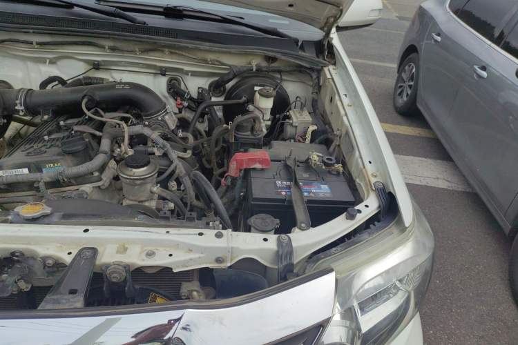 Used Toyota Fortuner 2015 2.7L Standard Edition Engine Bay Left