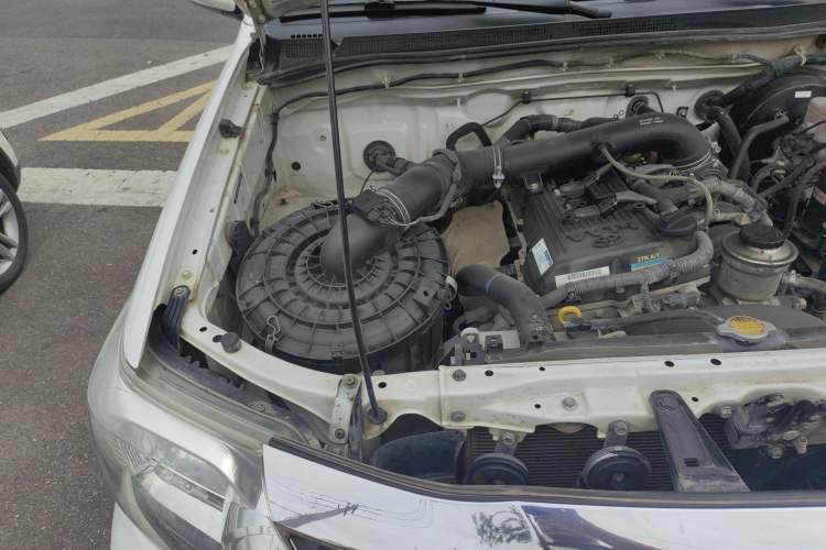 Used Toyota Fortuner 2015 2.7L Standard Edition Engine Bay Right