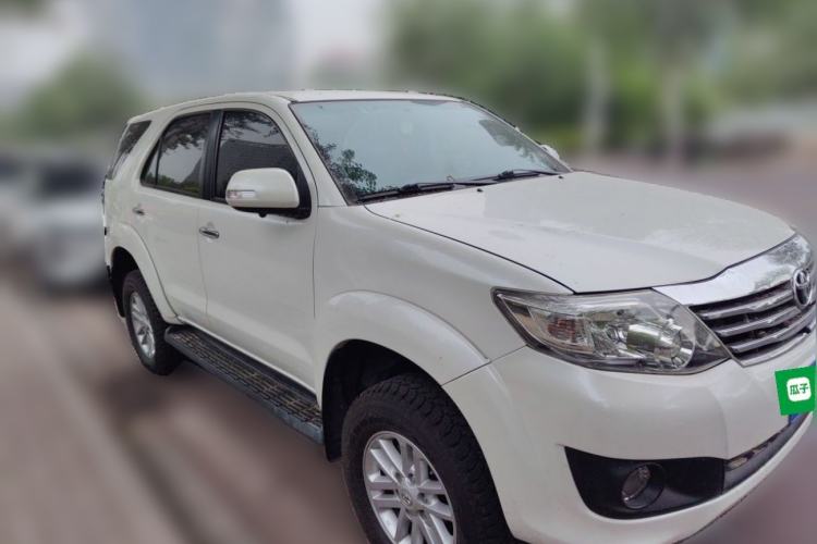 Used Toyota Fortuner 2015 2.7L Standard Edition Front Right 45 Deg