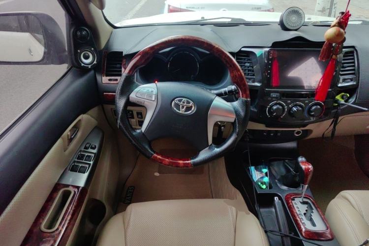Used Toyota Fortuner 2015 2.7L Standard Edition Steering Wheel