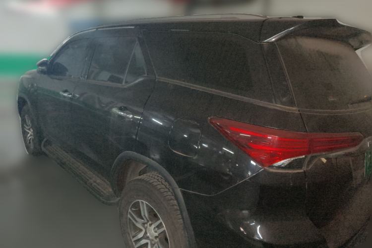 Used Toyota Fortuner 2016 2.7L Middle East Version Exterior 3