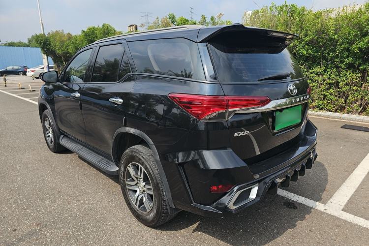 Used Toyota Fortuner 2016 2.7L Middle East Version Exterior 4
