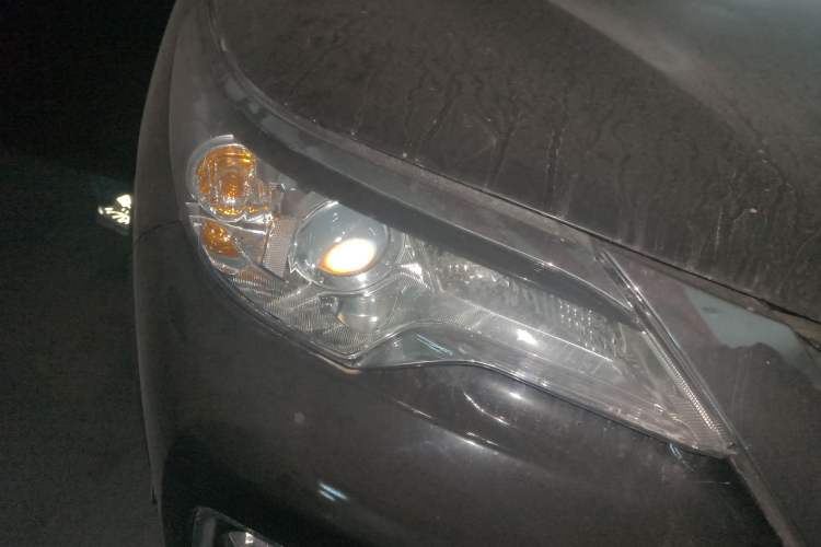 Used Toyota Fortuner 2016 2.7L Middle East Version Exterior 6