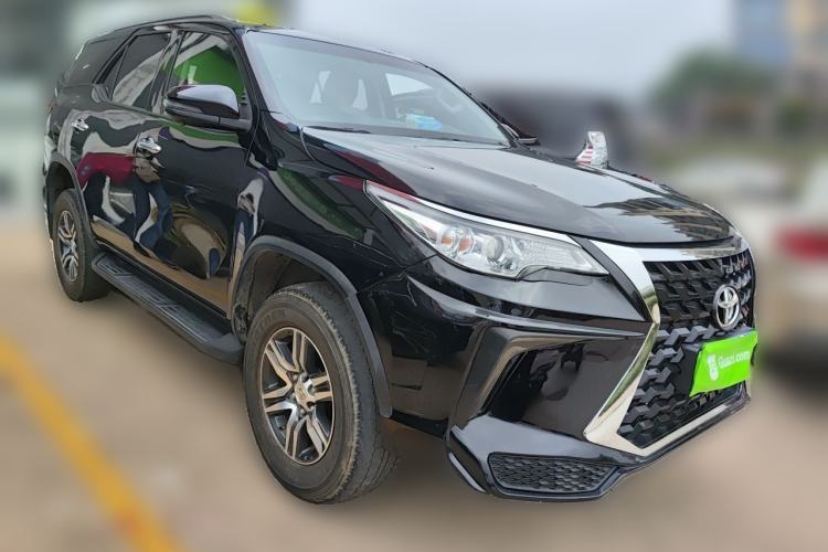 Used Toyota Fortuner 2016 2.7L Middle East Version Front Right 45 Deg