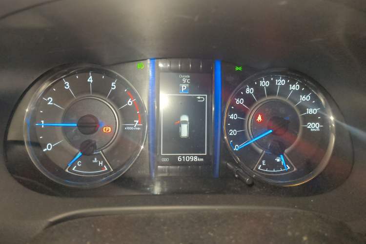 Used Toyota Fortuner 2016 2.7L Middle East Version Instrument Cluster