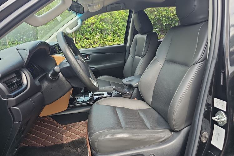 Used Toyota Fortuner 2016 2.7L Middle East Version Left Front Seat