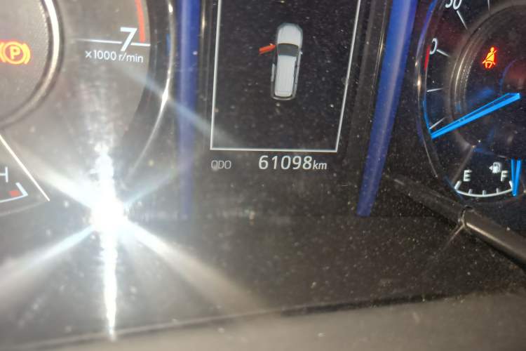 Used Toyota Fortuner 2016 2.7L Middle East Version Odometer Close Up
