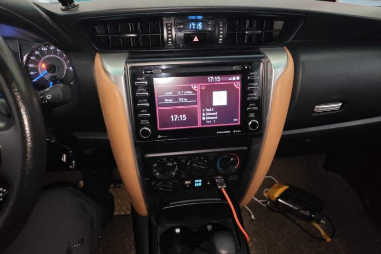 Used Toyota Fortuner  Audio And AC Panel
