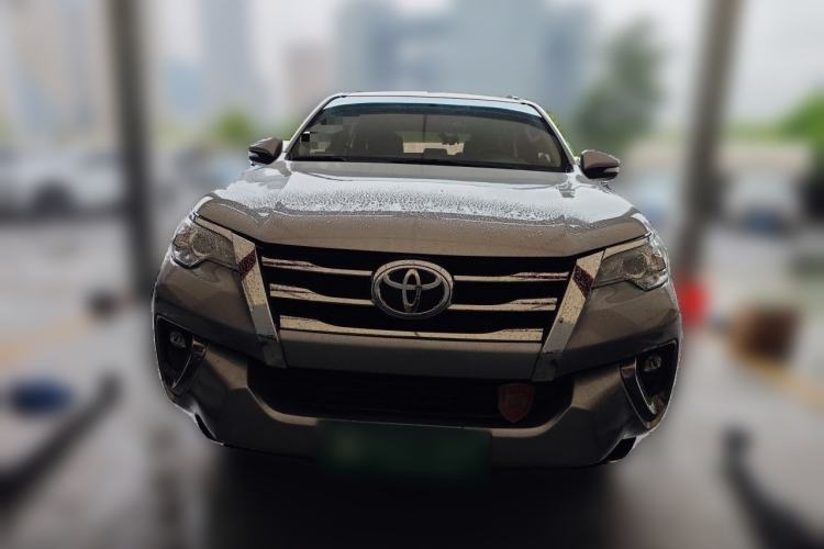 Used Toyota Fortuner  Front