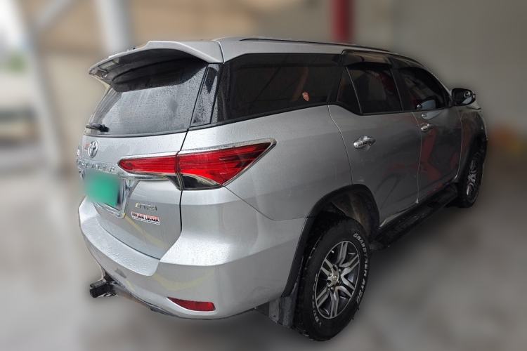 Used Toyota Fortuner  Rear Right 45 Deg