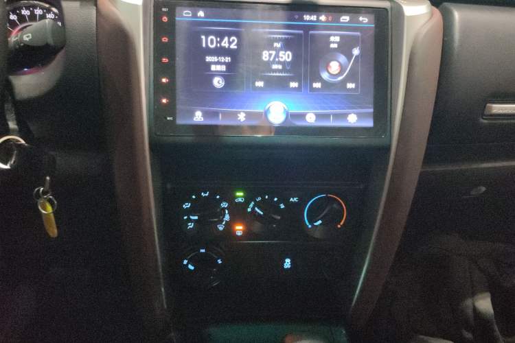 Used Toyota Fortuner 2016 2.7L Middle East Version Audio And AC Panel