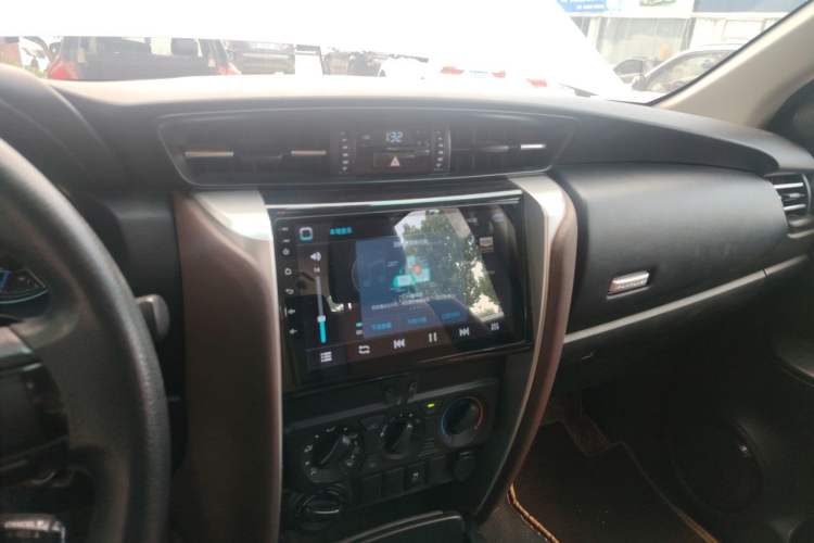 Used Toyota Fortuner 2016 2.7L Middle East Version Audio And AC Panel