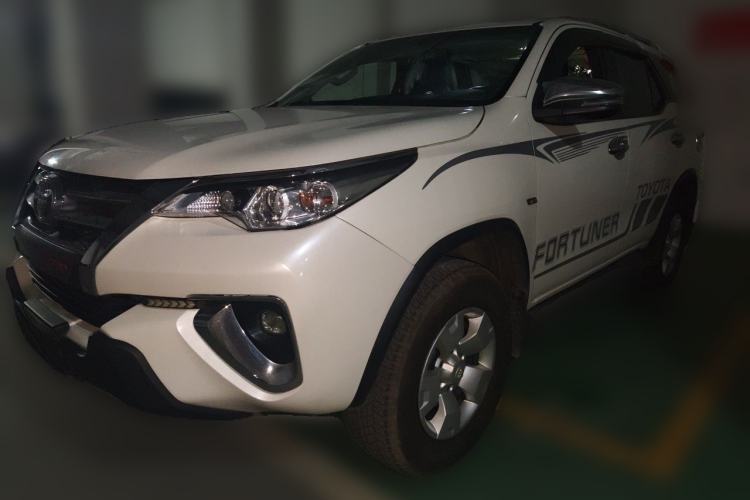 Used Toyota Fortuner 2016 2.7L Middle East Version Guazi used car, China used car export, Used car for sale, Used cars, Cheapest cars for sale