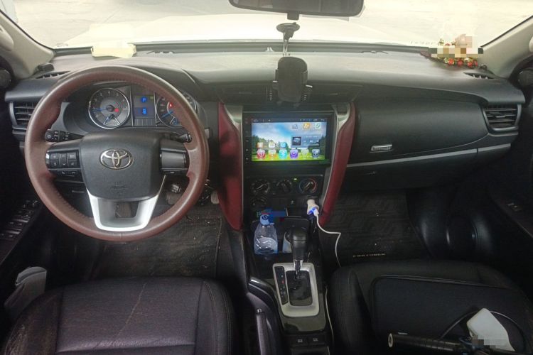 Used Toyota Fortuner 2016 2.7L Middle East Version Center Console