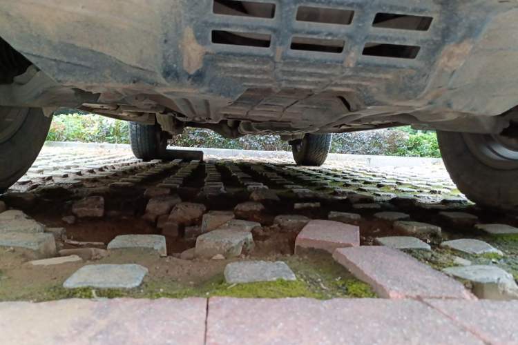 Used Toyota Fortuner 2016 2.7L Middle East Version Chassis Front