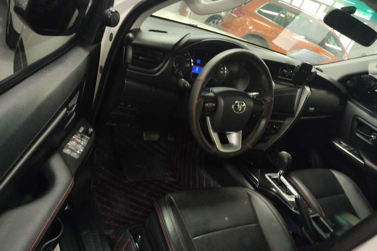 Used Toyota Fortuner 2016 2.7L Middle East Version Driver Seat