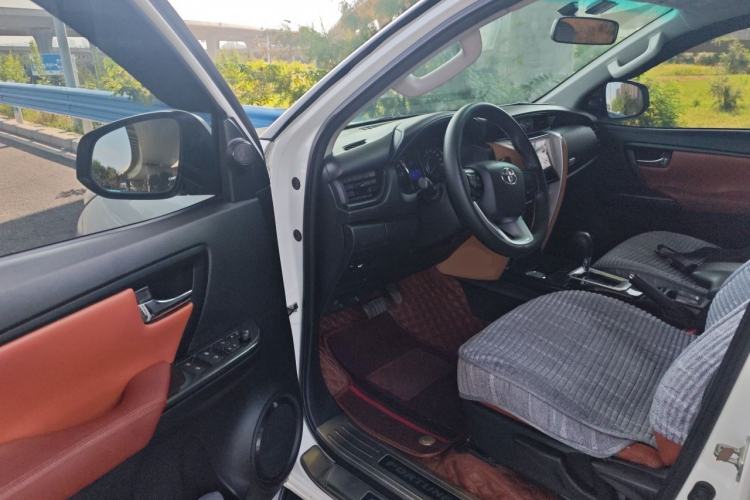Used Toyota Fortuner 2016 2.7L Middle East Version Driver Seat