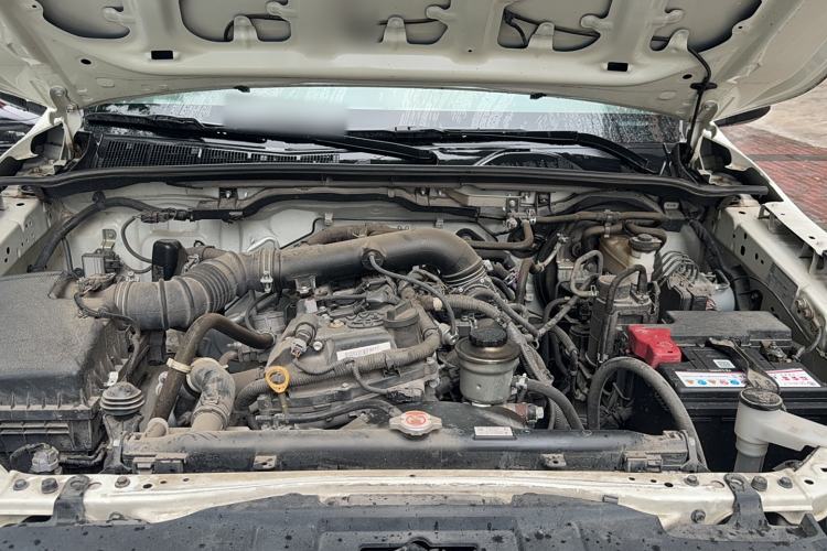 Used Toyota Fortuner 2016 2.7L Middle East Version Engine Bay