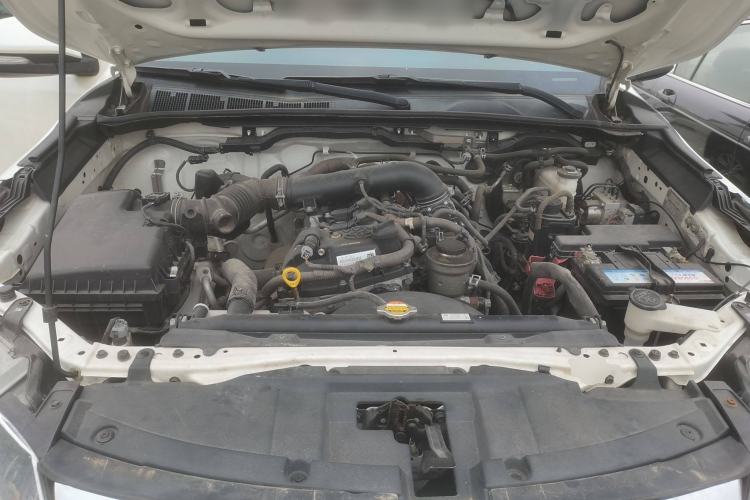 Used Toyota Fortuner 2016 2.7L Middle East Version Engine Bay
