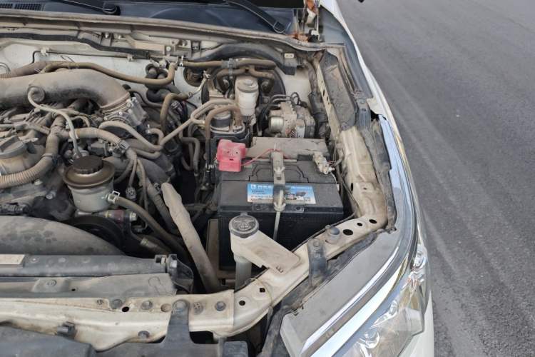 Used Toyota Fortuner 2016 2.7L Middle East Version Engine Bay Left