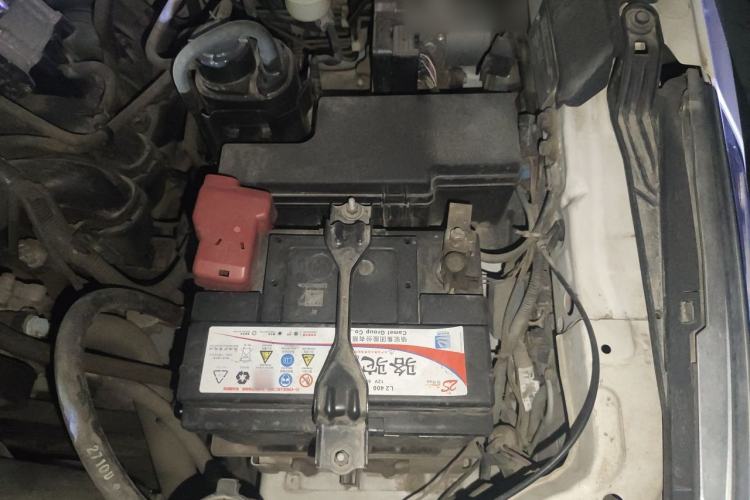 Used Toyota Fortuner 2016 2.7L Middle East Version Engine Bay Left