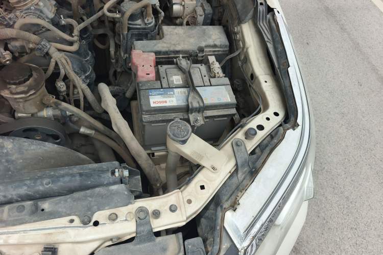 Used Toyota Fortuner 2016 2.7L Middle East Version Engine Bay Left