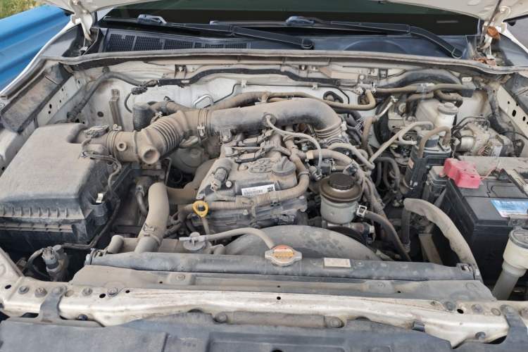 Used Toyota Fortuner 2016 2.7L Middle East Version Engine Bay