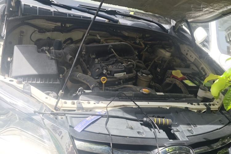 Used Toyota Fortuner 2016 2.7L Middle East Version Engine Bay