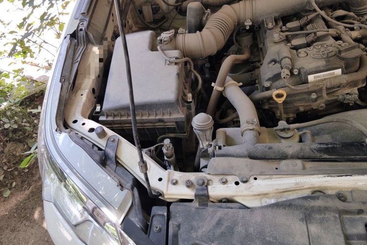 Used Toyota Fortuner 2016 2.7L Middle East Version Engine Bay Right