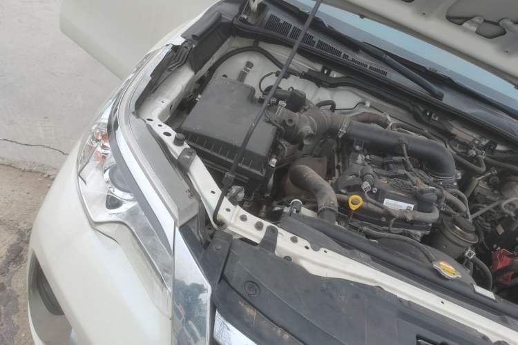 Used Toyota Fortuner 2016 2.7L Middle East Version Engine Bay Right