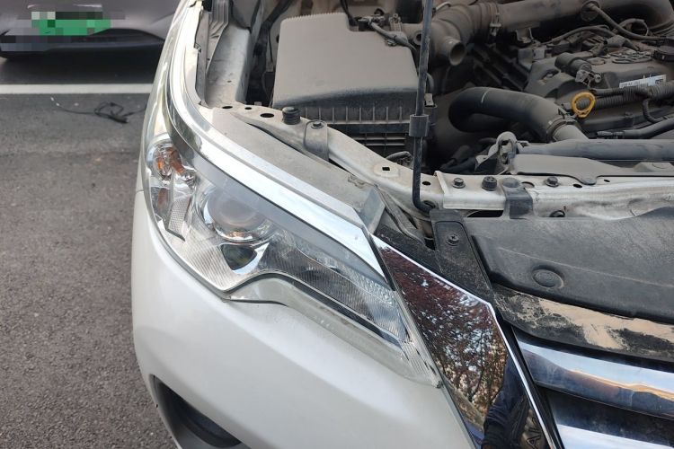 Used Toyota Fortuner  Engine Bay Right