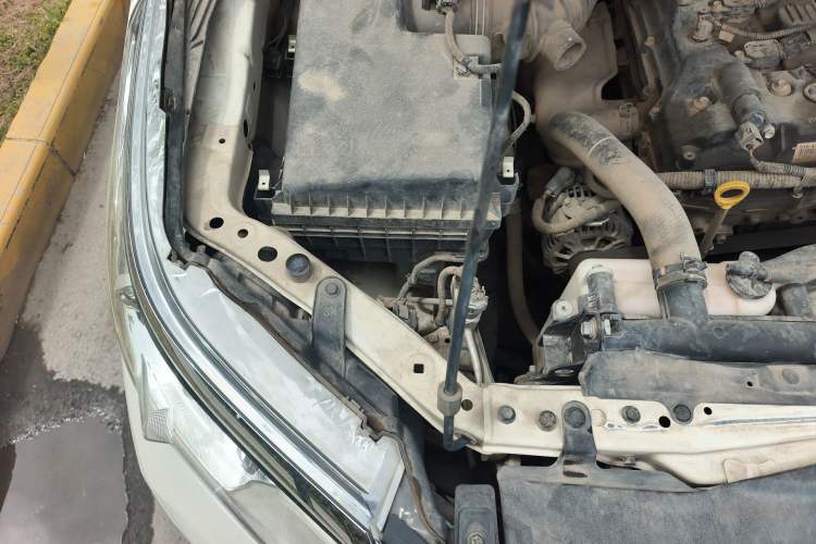 Used Toyota Fortuner 2016 2.7L Middle East Version Engine Bay Right