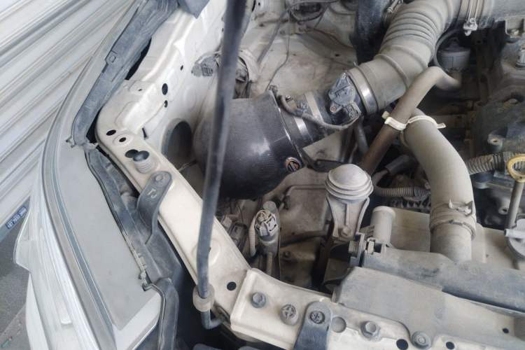 Used Toyota Fortuner 2016 2.7L Middle East Version Engine Bay Right