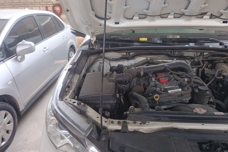 Used Toyota Fortuner 2016 2.7L Middle East Version Engine Bay Right