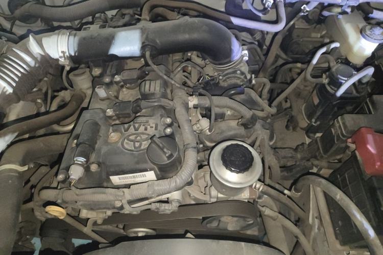 Used Toyota Fortuner 2016 2.7L Middle East Version Engine Bay