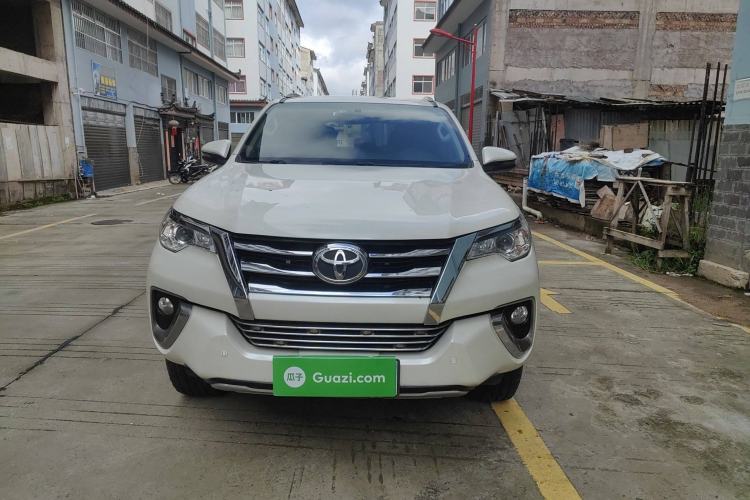 Used Toyota Fortuner 2016 2.7L Middle East Version Exterior 1