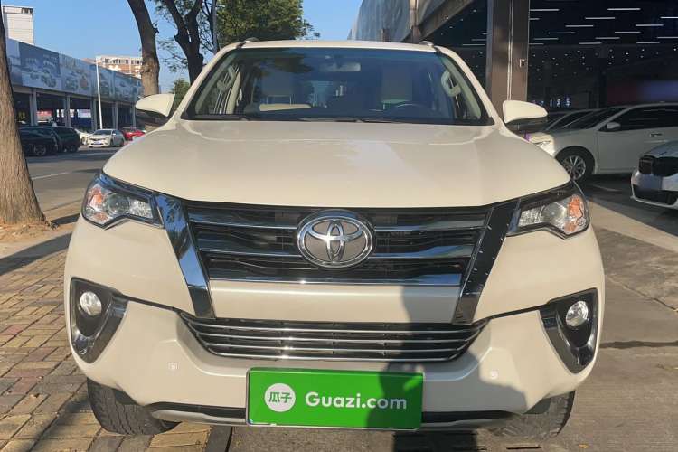 Used Toyota Fortuner 2016 2.7L Middle East Version Exterior 1